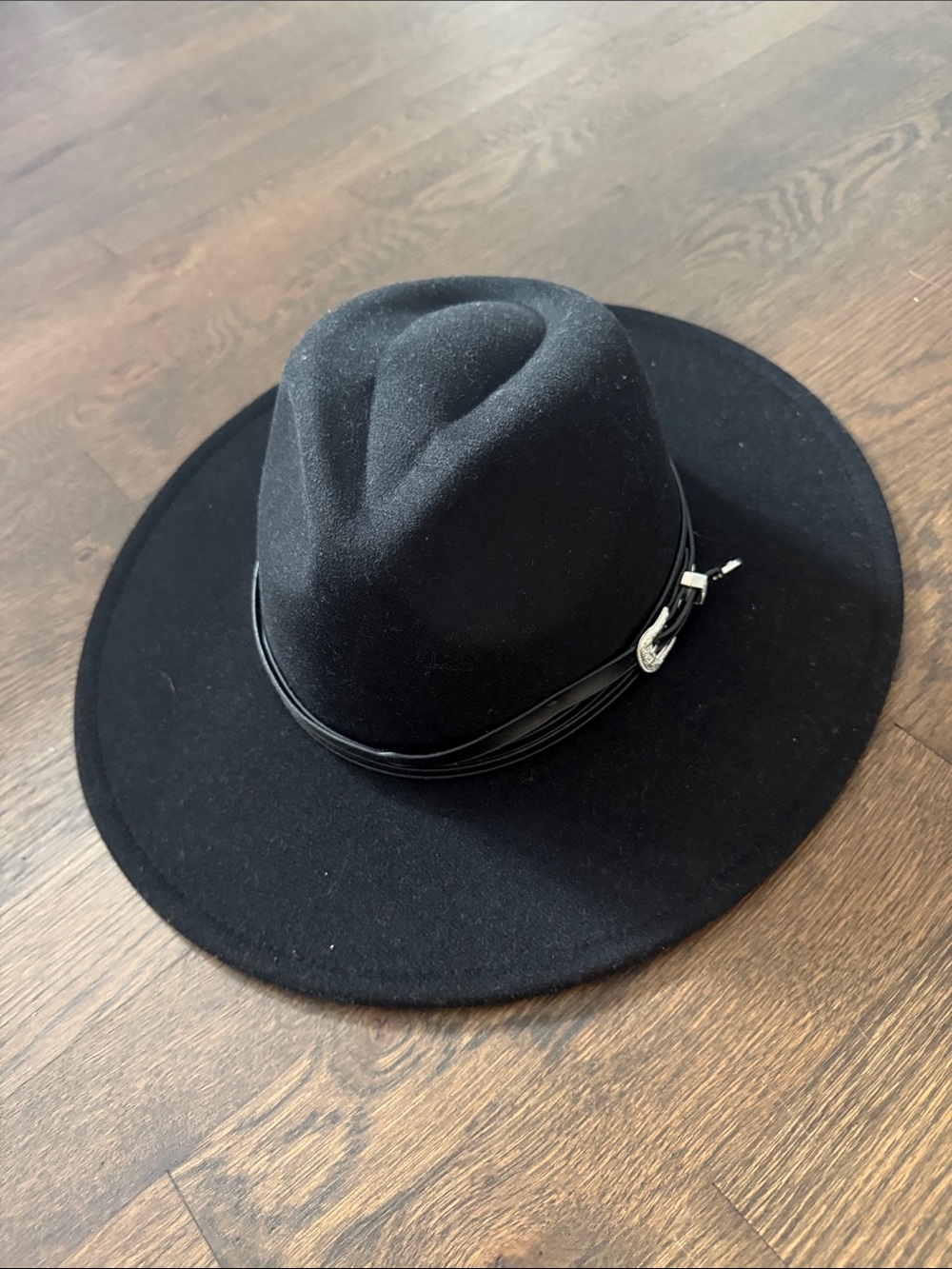 Classic Black Wide-Brim Felt Cowboy Hat with Leather Band